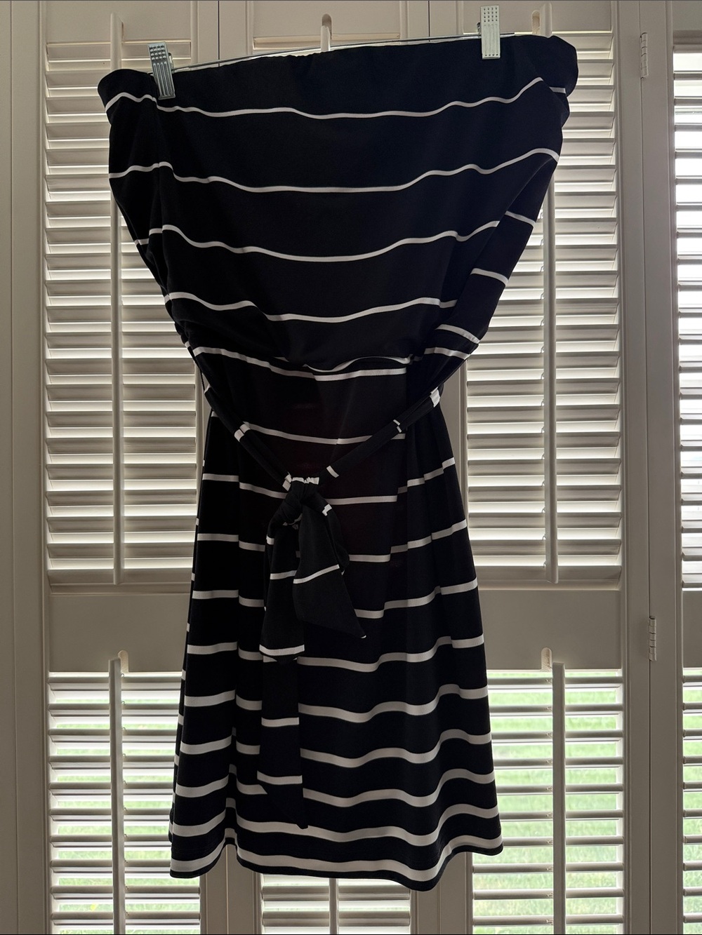 White House Black Market Black & White Strapless Tie-Waist Dress